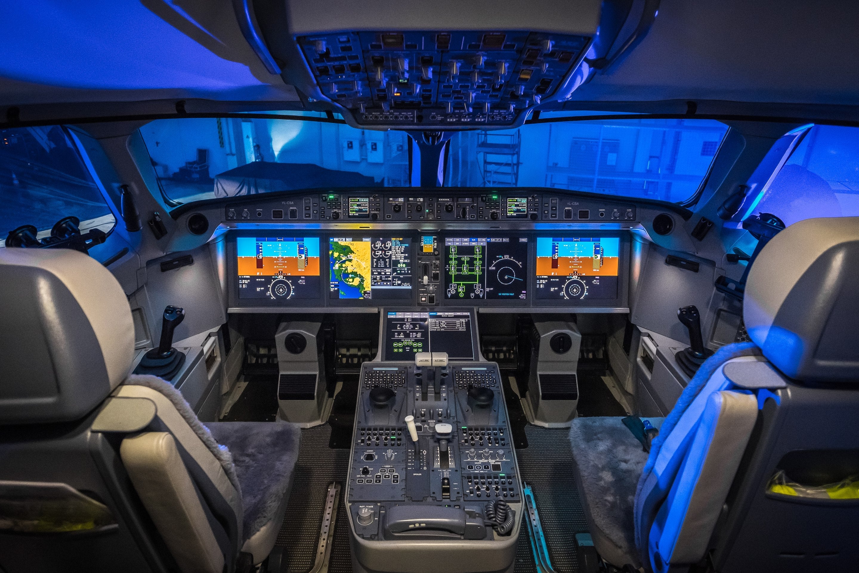 Cockpit Introduction Advancements in Cockpit Technology: Analog to Glass Cockpits – AVI-8 ...