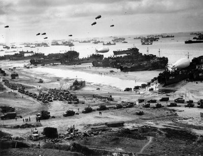 The Longest Day: Chronicles of Courage on D-Day